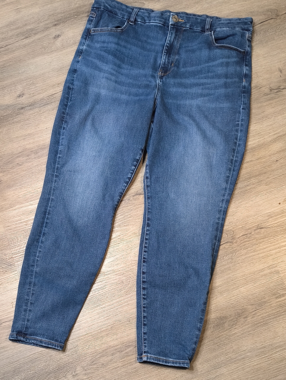 S1183 Curvy High Rise Jegging w/26" Inseam American Eagle Size 18 Jeans